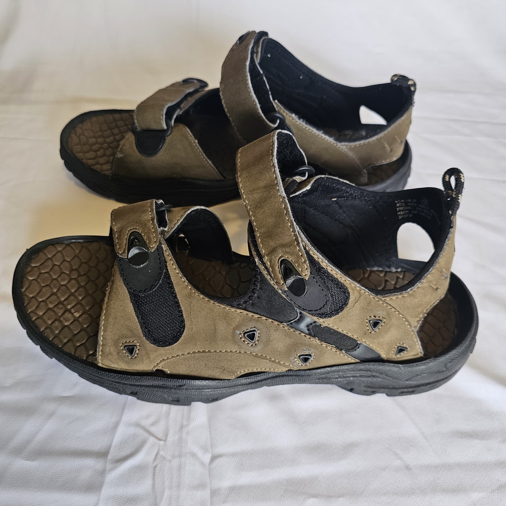 Faded Glory Men's Brown and Black Sandals - Picture 2 of 16